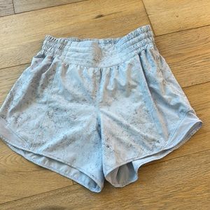 EUC *LULULEMON HOTTY HOT sz 4 - 4” high rise